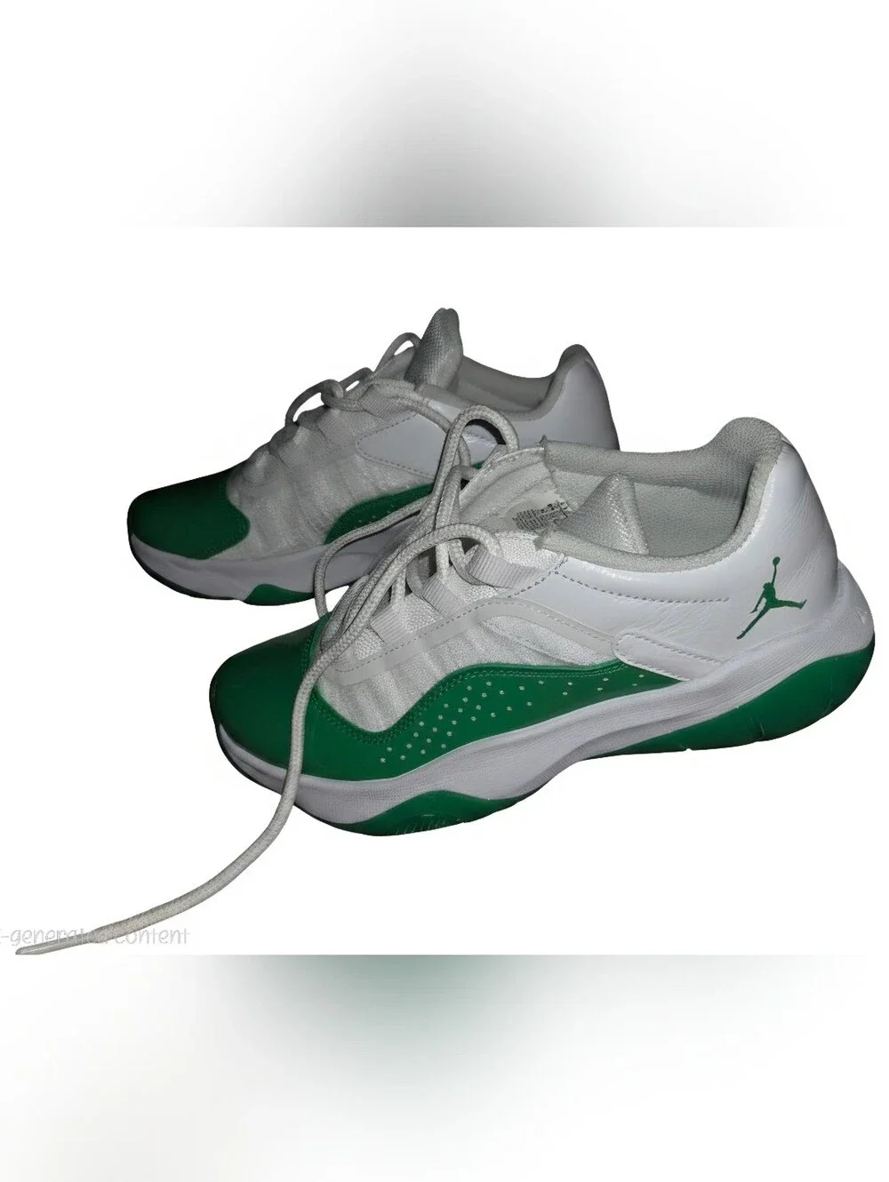 Nike Kids White and Green Low-Top Sneakers